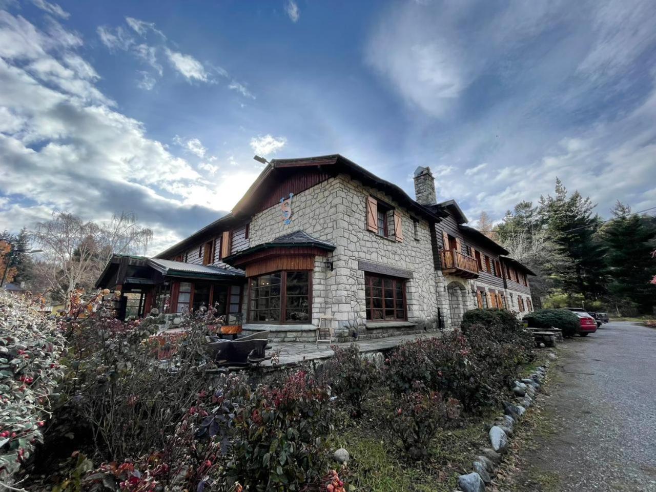 KM Hosteria Valle Del Sol Hotell San Carlos de Bariloche Eksteriør bilde