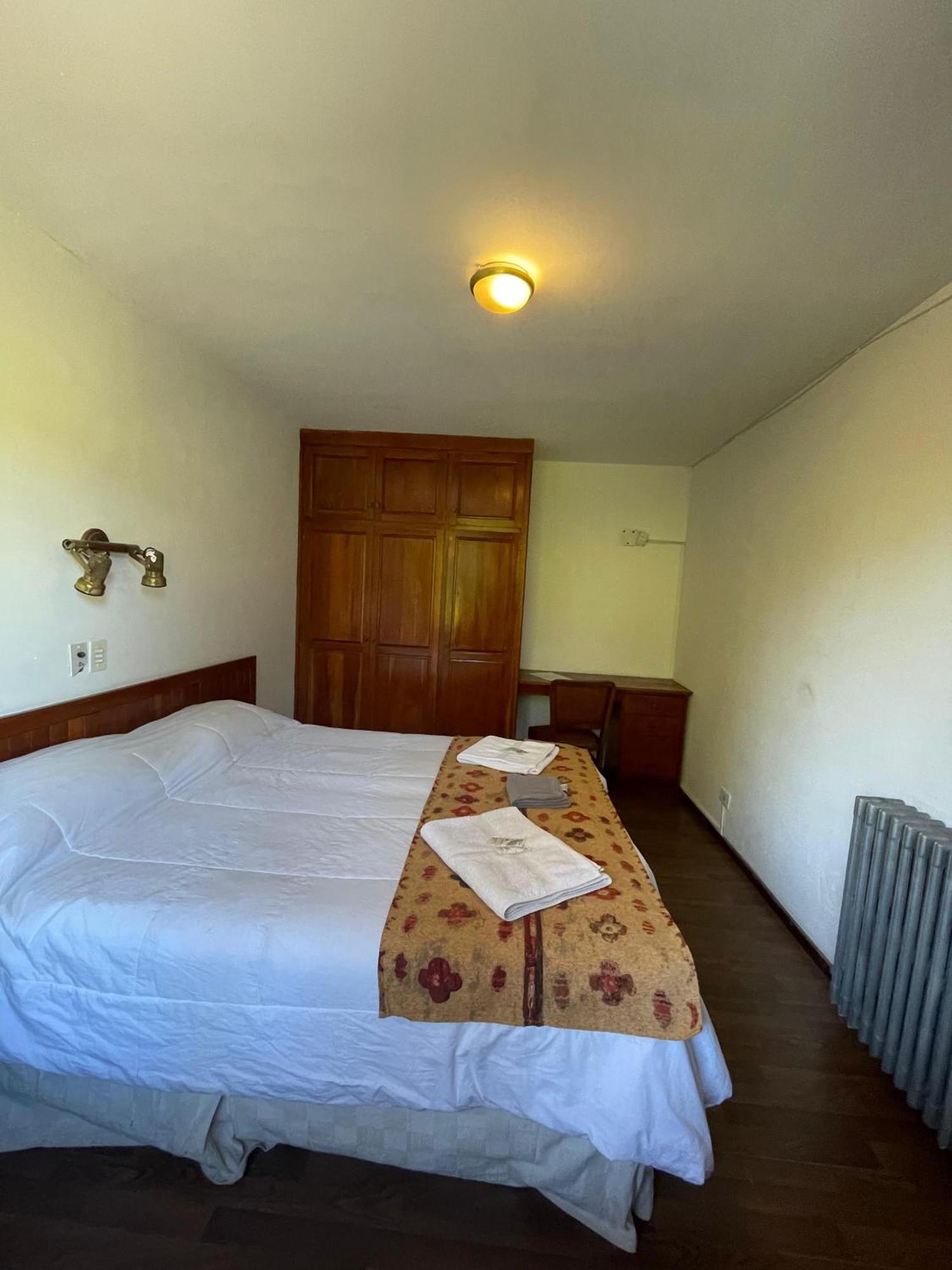 KM Hosteria Valle Del Sol Hotell San Carlos de Bariloche Eksteriør bilde